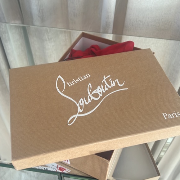 Christian Louboutin "Dora Cora"black patent leather 4inch heels with red hearts - Picture 8 of 8